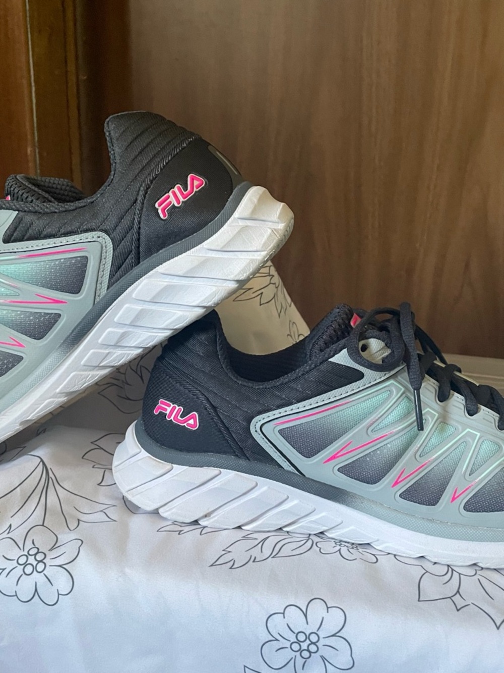 FILA Women's Black, Mint & Pink Lightweight Athletic Sneakers